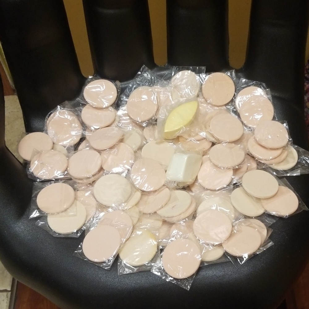 ❣️SOLD❣️ SOLD❣️ SOLD❣️ Sponges/makeup sponges - Picture 5 of 6